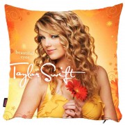 Taylor Swift Yastık Kılıfı